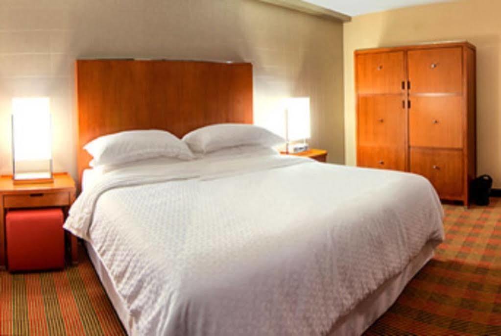 Four Points By Sheraton Winnipeg South Bagian luar foto